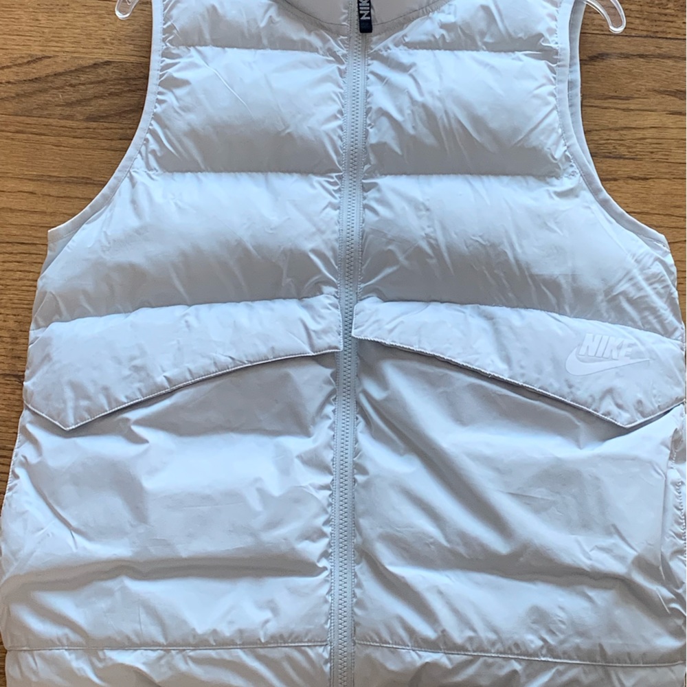 Nike puffer vest
